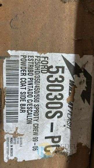 Side Step Bar for Ford F250/F350 (1999-2006), Model 53030S-PC, Powder Coat Grey image