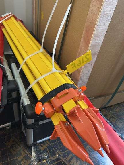 FUTURE Rotary Laser Level Kit - Self-Leveling w/ Tripod image