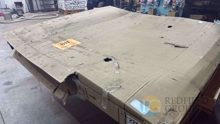 UnderCover Elite-LX Tonneau Cover for 2021 F-150 Crew Cab 5.5 ft Bed image