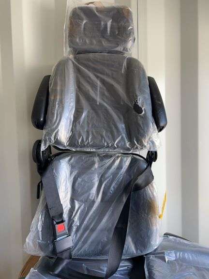 FUTURE Luxury Equipment Seat - Heavy Duty image