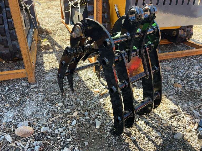 2025 YOUERT U12 Wood Grabber image