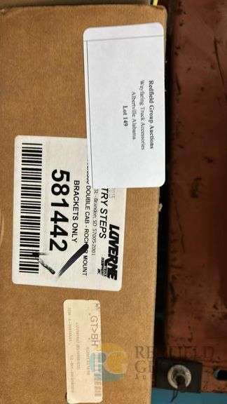 Factory Steps for 2005-2008 Toyota Tacoma Double Cab, Part No. 581442 image