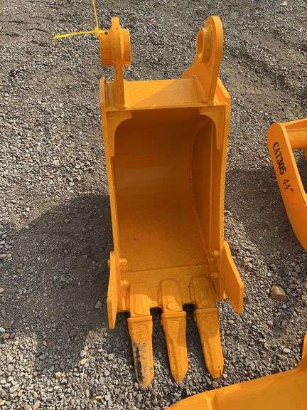 FUTURE FT-BK 12" Excavator Bucket - Fits CAT 305 image