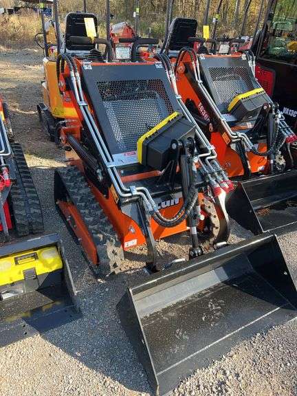 EGN EG360 Skid Steer Loader image