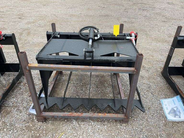 FUTURE FT-HWG44C 44" Mini Skid Steer Rock Grapple - 15KN image