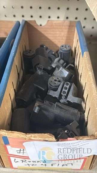 7 Round to 4 Flat Trailer Connector Adapter, Black, Plastic and Metal image