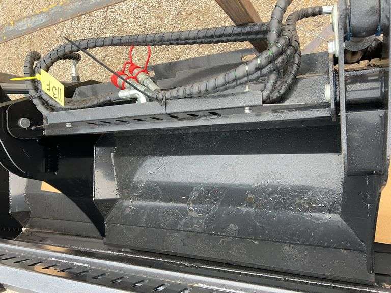 FUTURE FT-XKH39F 39" Mini Skid Steer 4-in-1 Bucket image