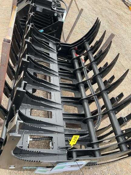 FUTURE FT-CLG72C 72" Skid Steer Grapple - 10 Teeth, 15KN Force image