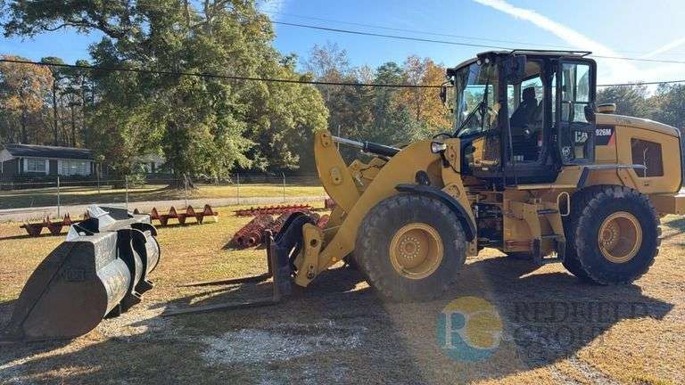 2015 Caterpillar 926M Wheel Loader, 168 hp  w/ 2744 Hours image