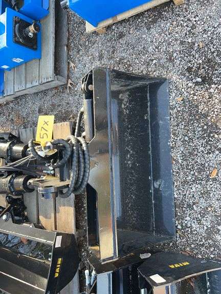 GIYI GY-D3T Excavator Attachment Set image