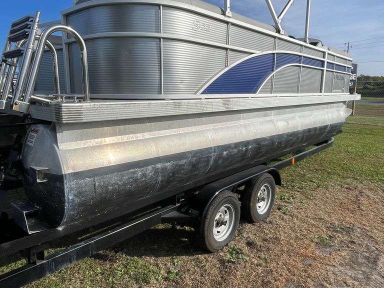 2020 BENNINGTON SSR 22 image