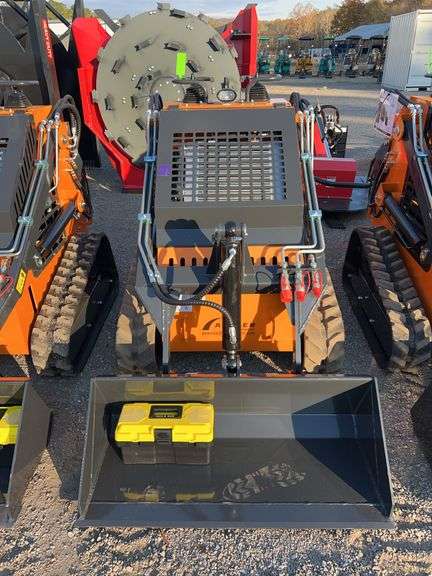 2025 ARTEER QB-480 - Track Skid Steer Loader w/ 25HP RATO Gas Engine & EPA/CE Cert image