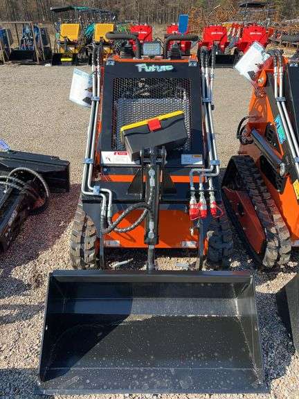 FUTURE FT36C Skid Steer Loader - Electric Start, 40in Bucket image