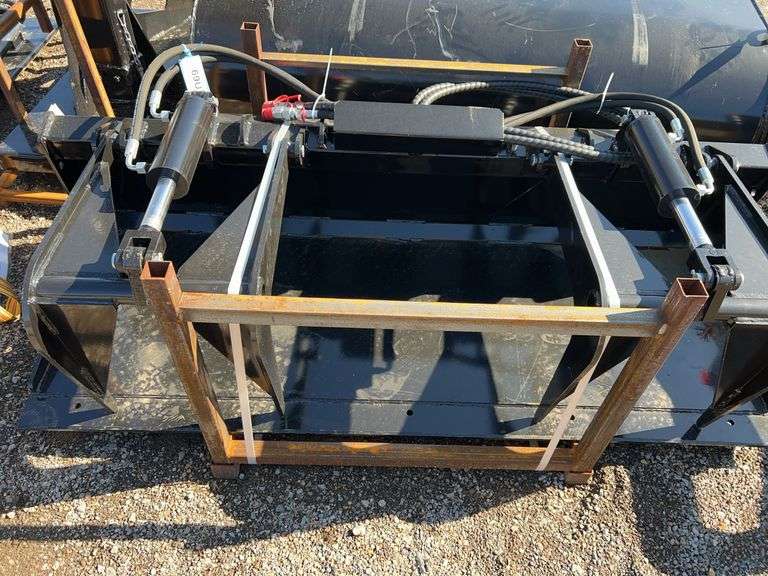 FUTURE FT-PG72C Skid Steer Plate Grabber - 72in Width, 35in Opening image