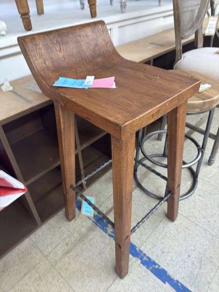 Arturo low back bar stool image