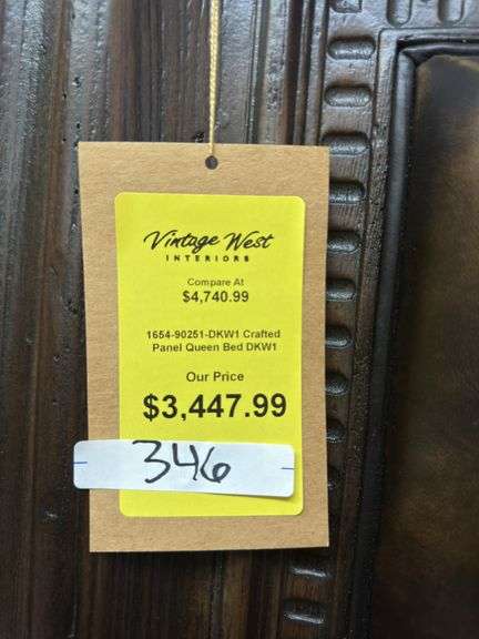 Buttoned Crafted panel queen bed Dkw1