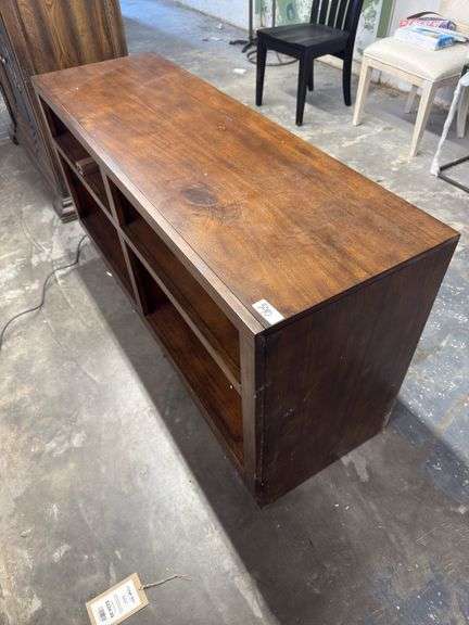 Entertainment Center w/ Piers