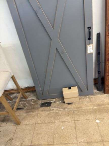 STD grey standard barn boor w/ handle grey
