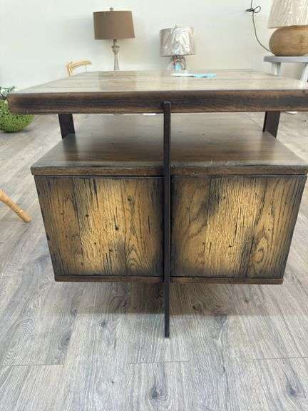 Hooker Lamp Table DKW1