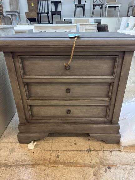 Huntley 3 draw nightstand