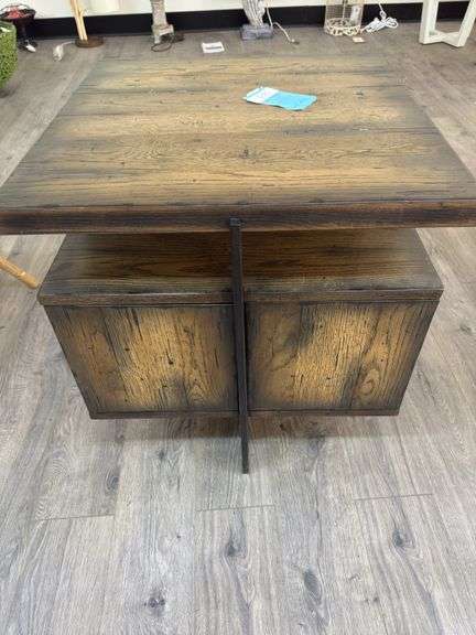 Hooker Lamp Table DKW1