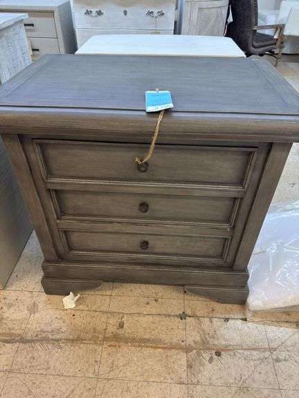 Huntley 3 draw nightstand image
