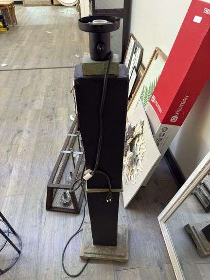 Slat Floor Lamp