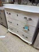 Robin Chest - 3 Drawer Curved Front