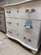 Robin Chest - 3 Drawer Curved Front