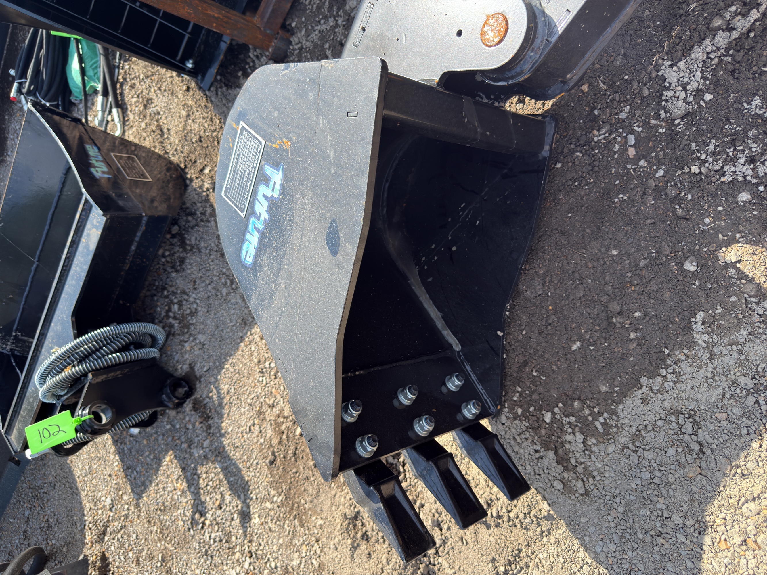 Lot image 2