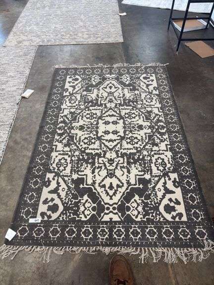 Mallia 4 x 6Gray Rug image