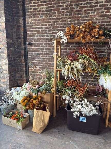 Large Lot of Floral Decor w/ Rack image