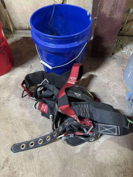 Safety Harnesses & Bucket image