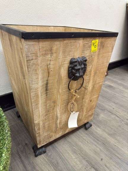 Lions Head - Wood with Iron Feet - Heavy!