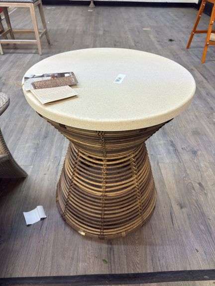 Summer Classic - Resin Wicker Outdoor Table