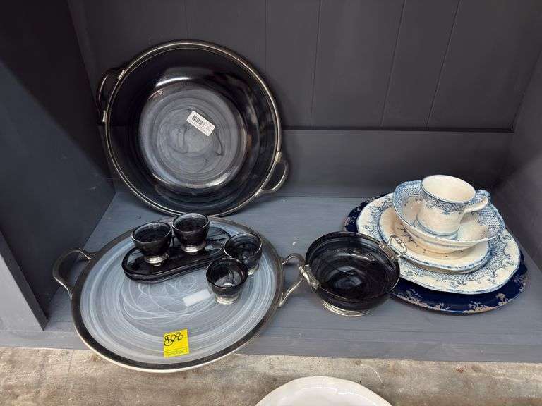 Arte Italica Platters & Dishes image