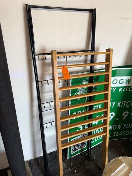 Hanging Displays