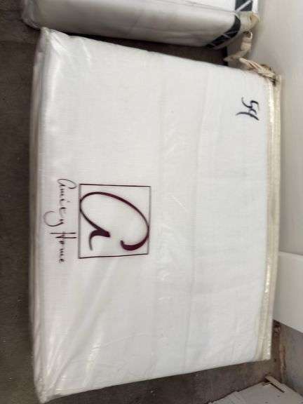 Amity Home Queen Linen Sheet Set image