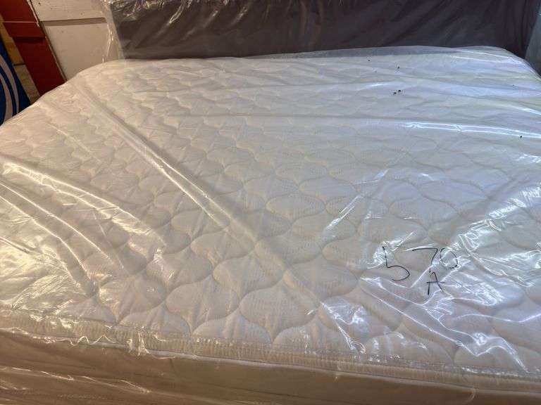 Serta Dunesbury II FM Queen Mattress image