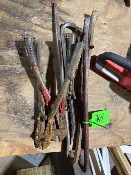 Pry Bars & Bolt Cutters image