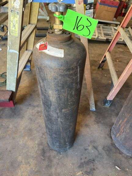 Acetylene Bottle image