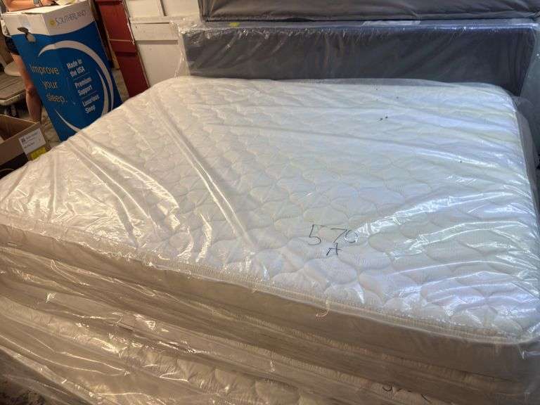 Serta Dunesbury II FM Queen Mattress image