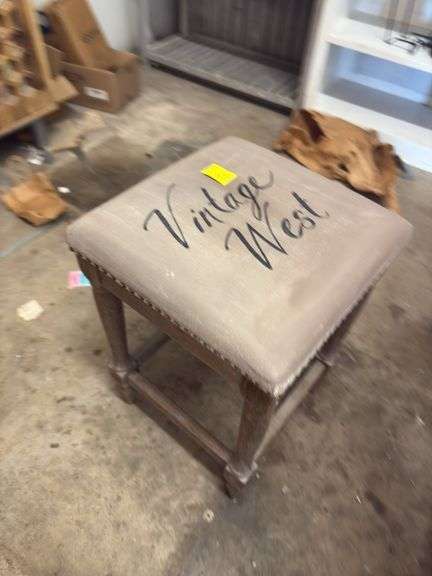 Barstool