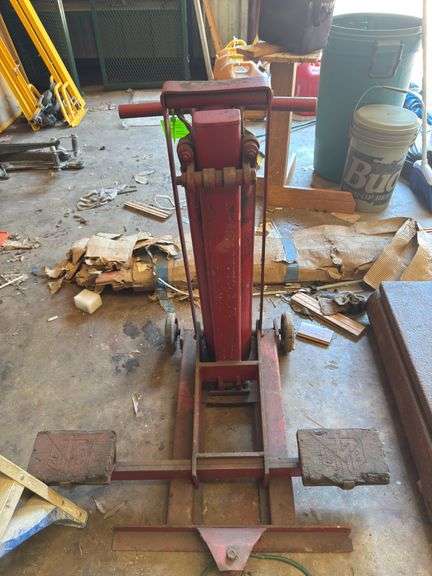 Heavy Duty Rolling Hydraulic Front Lift Jack image
