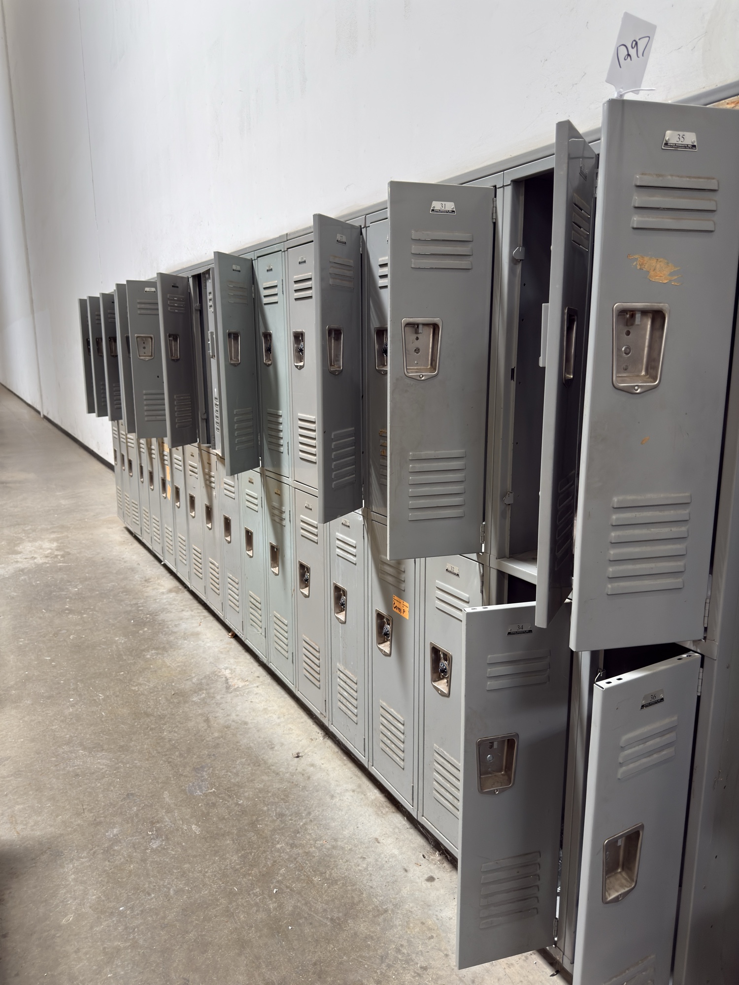 Lot image 3