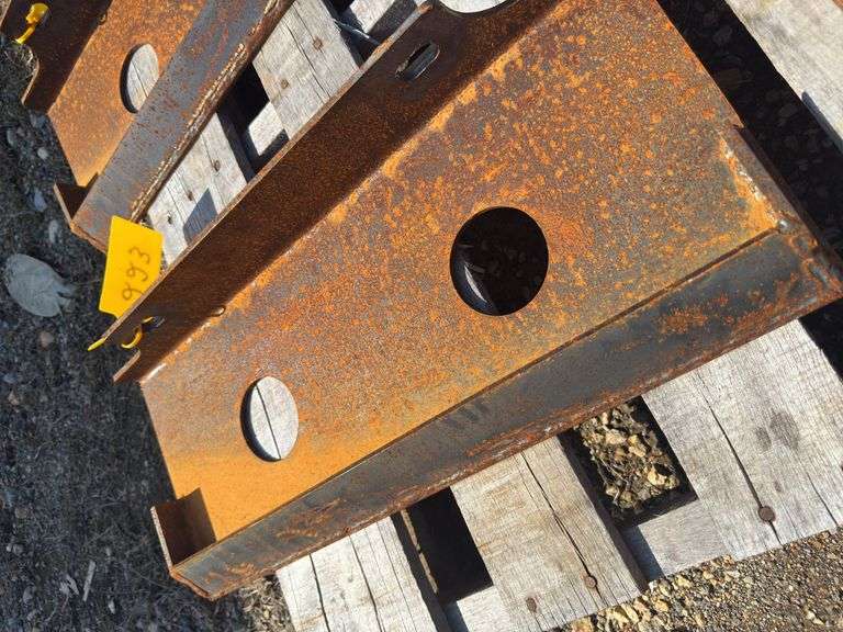 Future - Dingo Skid Steer Mounting Plate