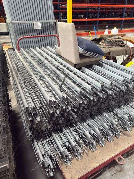 80 1/2 x 58 Water Fall Decking w/ 4x8 Cart’