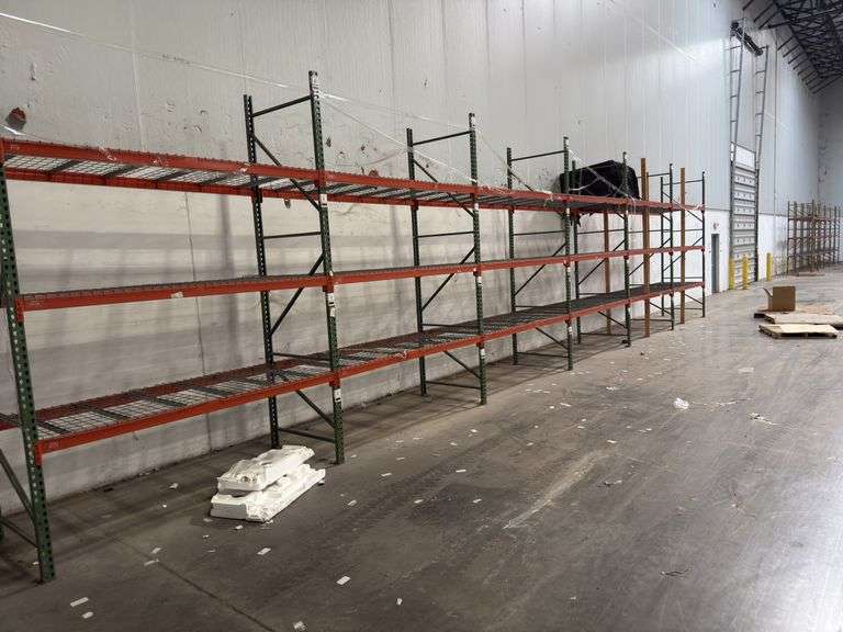 12ft Tall Pallet Racking w/ Wire Bottoms - (30) 8ft Crossbars (6) Uprights