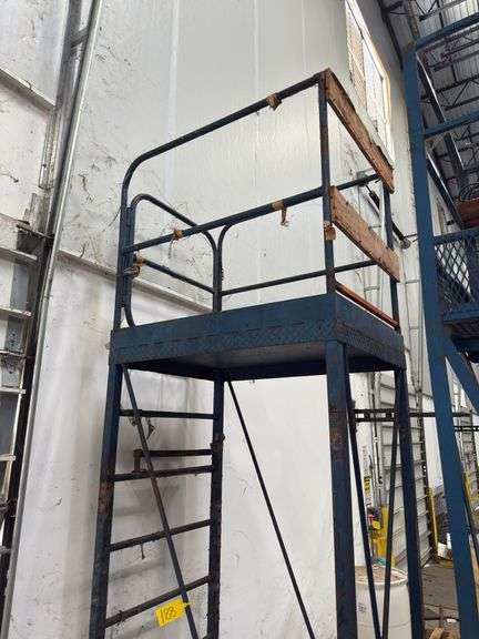 Forklift Manlift - 8ft Approx to Floor of Lift