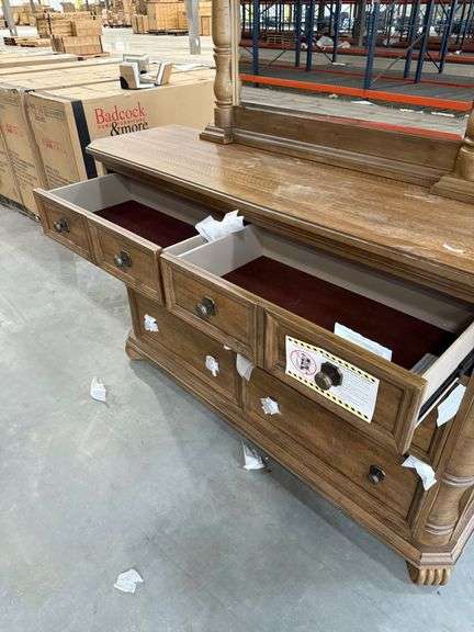 Badcock Hanover Dresser w/ Mirror - 6 Drawer & Clawfoot